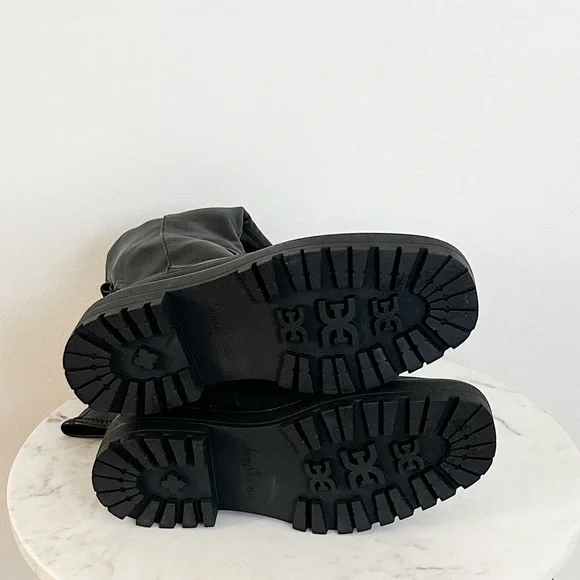 NEW Sam Edelman Lerue Lug Sole Faux Leather High Shaft Boot Size 8 - Picture 12 of 12